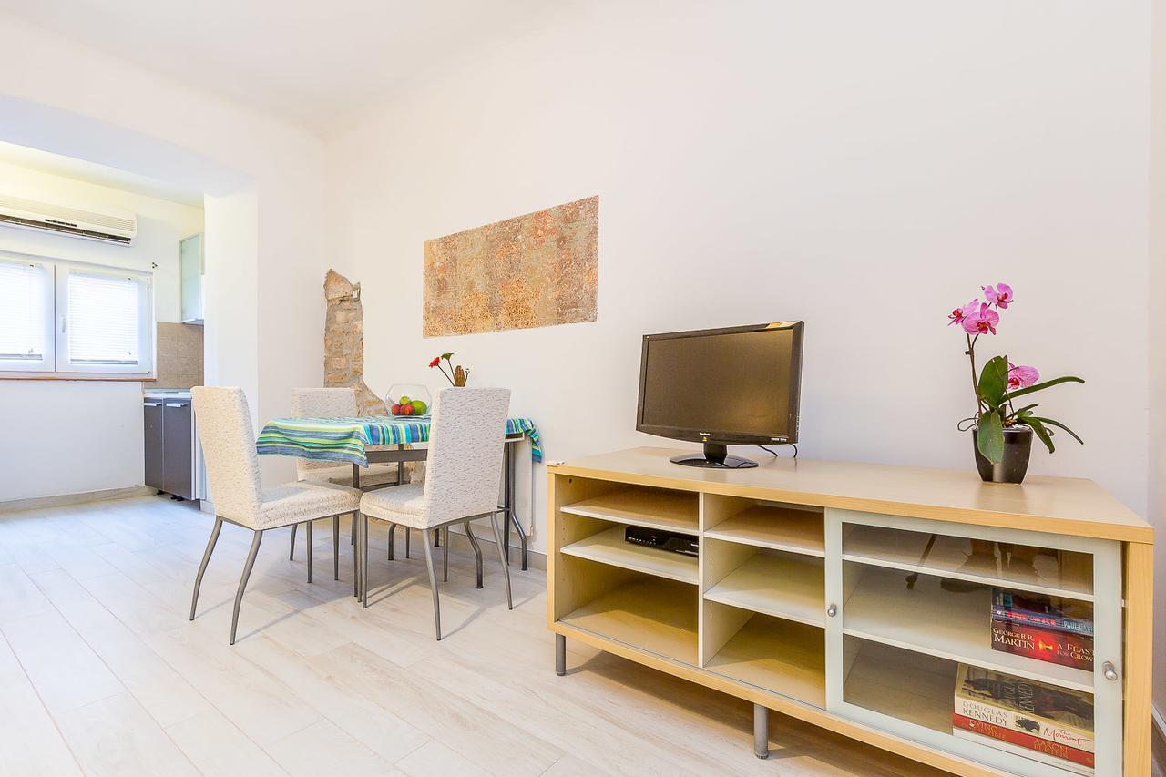 Apartment Rustico Пула Экстерьер фото